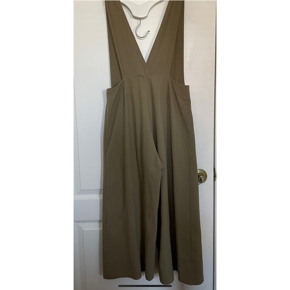 Sienna Sky Olive Green Jumpsuit Button Front Wide Leg V Neck Casual Romper *Flaw - Picture 4 of 15